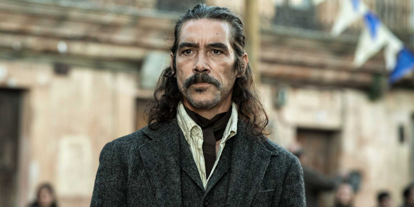 Oscar Jaenada as Fede in Daryl Dixon season 3