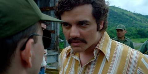 Pablo Escobar (Wagner Moura) intimidating someone in Narcos