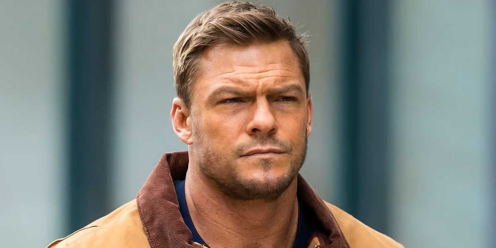 Alan Ritchson as Jack Reacher in Reacher season 2