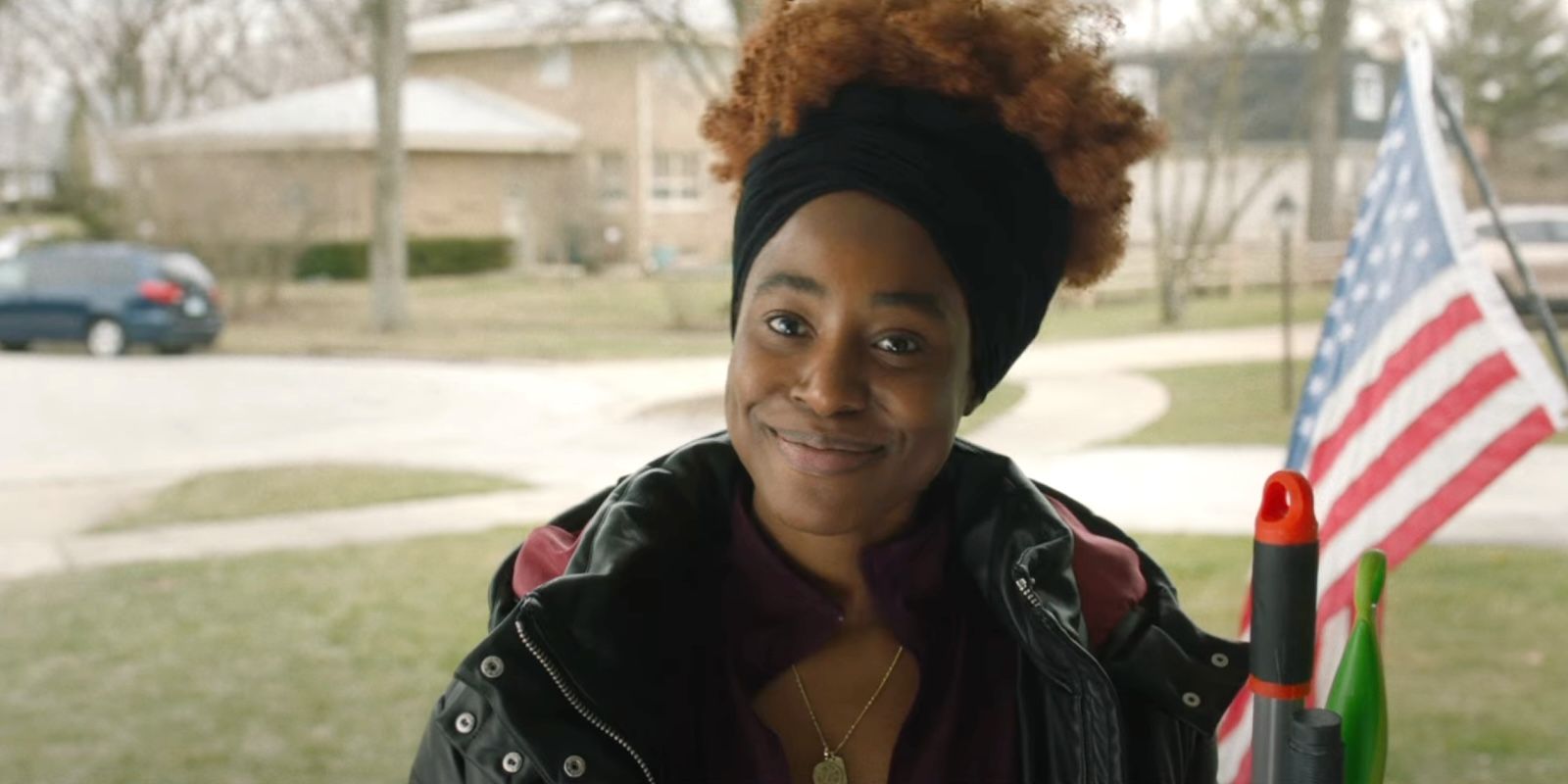 We Strangers Review: Empathetic Lead & Strong Symbolism Hooked Me Into This Thoughtful Drama About Class Disparity
