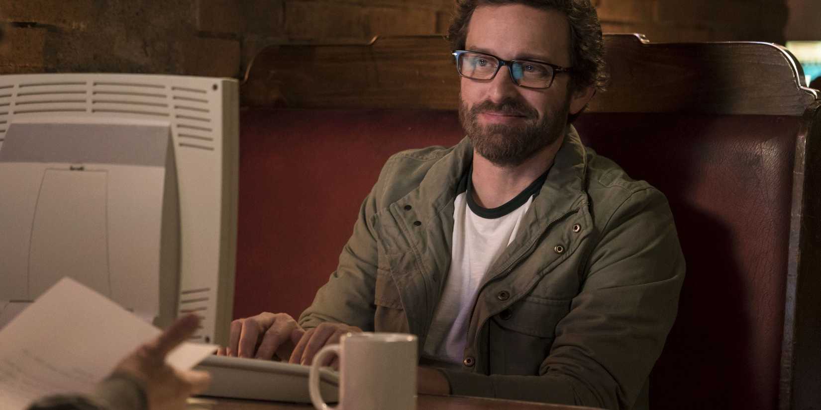 11 Major TV Show Retcons That Infuriated Fans 7 Rob Benedict as God aka Chuck Shurley typing on an old computer in Supernatural
