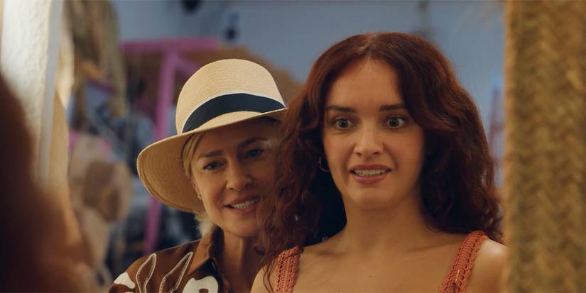 Robin Wright & Olivia Cooke in The Girlfriend
