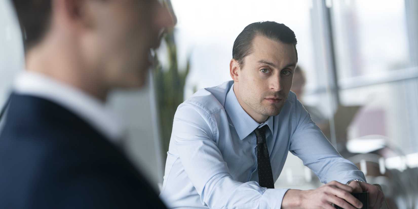 8 Shows That Came Out Of Nowhere And Took The World By Storm 2 Roman Roy (Kieran Culkin) and Kendall Roy (Jeremy Strong) in Succession