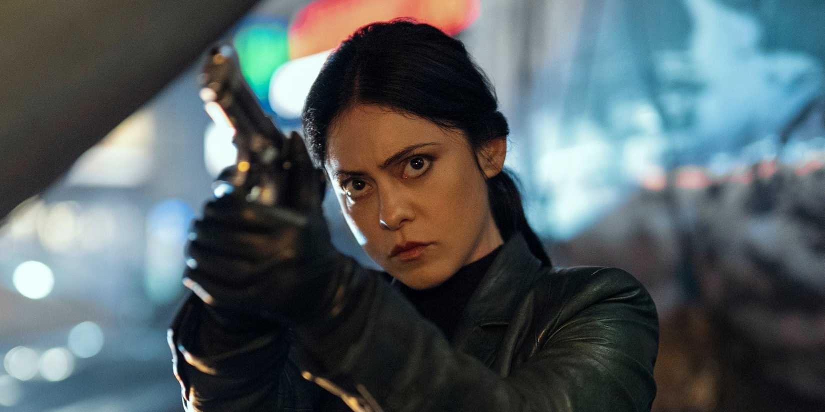Rosa Salazar in Play Dirty