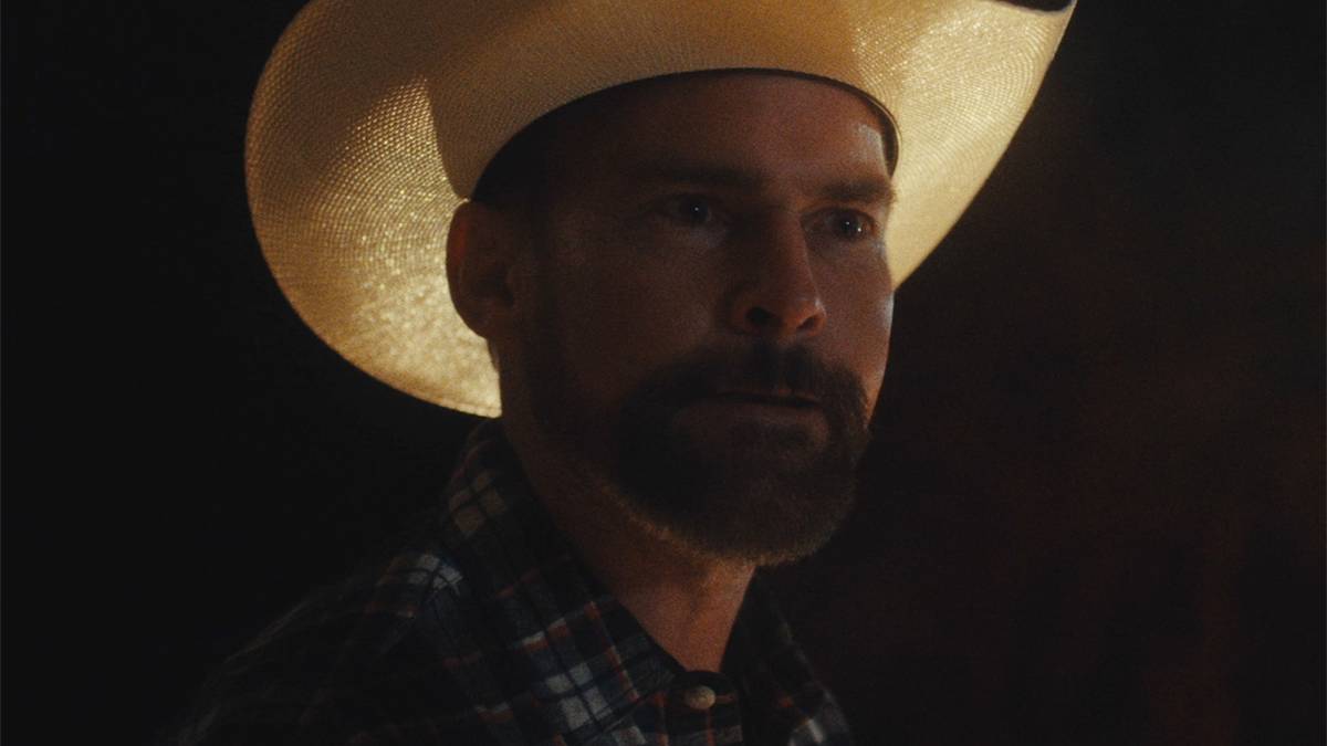 Seann William Scott & Chance Perdomo Are A Team In New Bad Man Clip