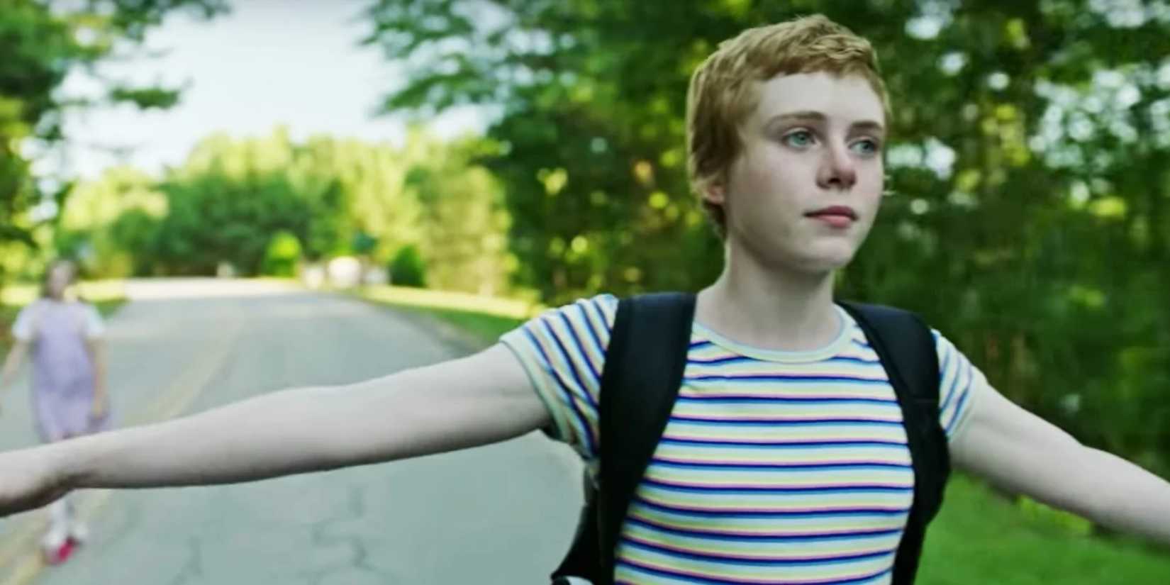 Jovem Camille (Sophia Lillis) em Sharp Objects