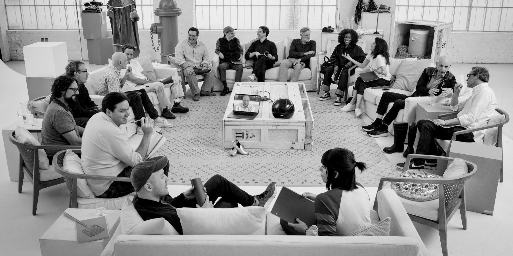 John Boyega bi v trilogiji Vojne zvezd vrnil Hana Sola in Luka Skywalkerja, če bi bil producent