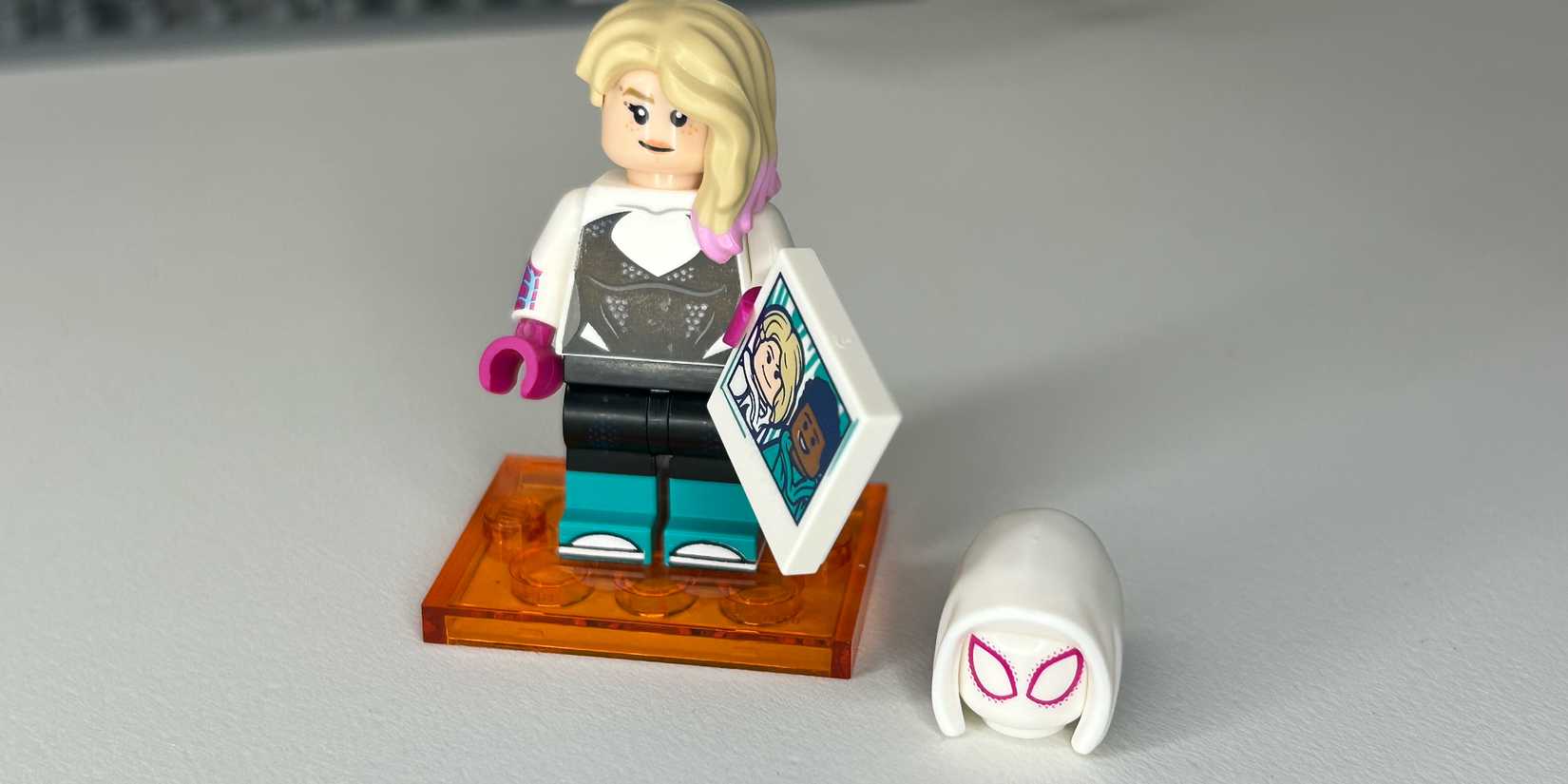 Spider Gwen LEGO Spider-Verse