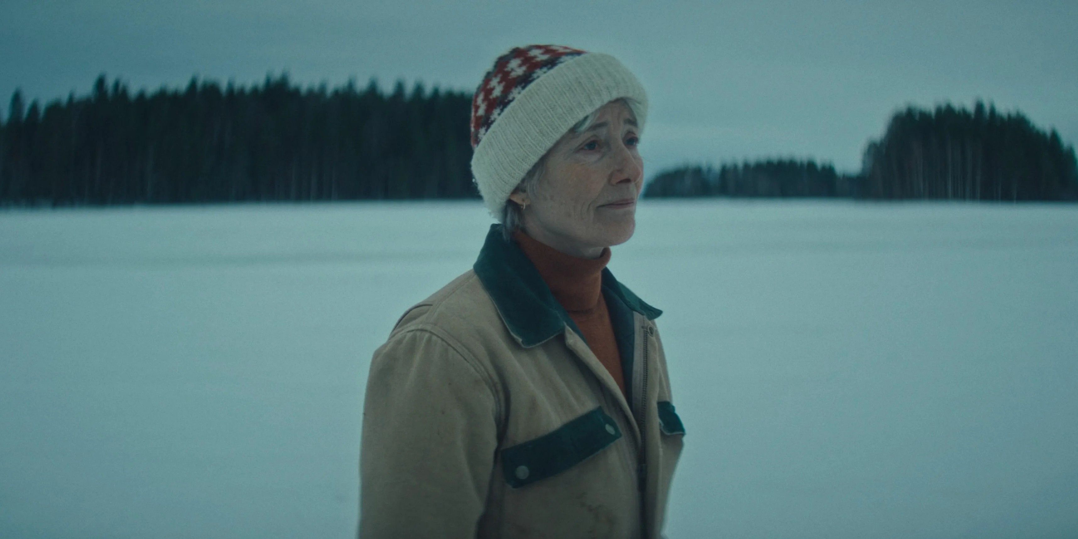 Emma Thompson v trilerju 'Dead of Winter' odkriva srhljivo skrivnost v odmaknjeni koči