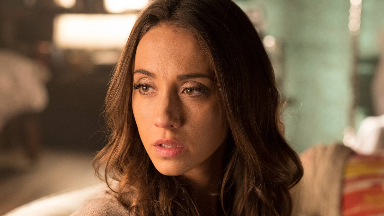 8 Fantasy Shows That Completely Divided Fans (#1 Still Sparks Debates)