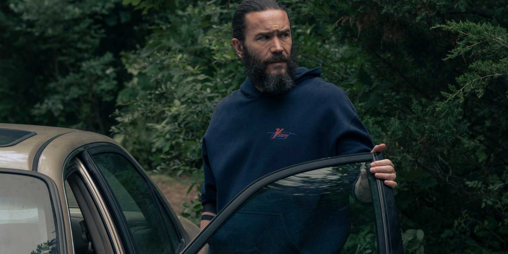 Tom Pelphrey's Robbie in Task