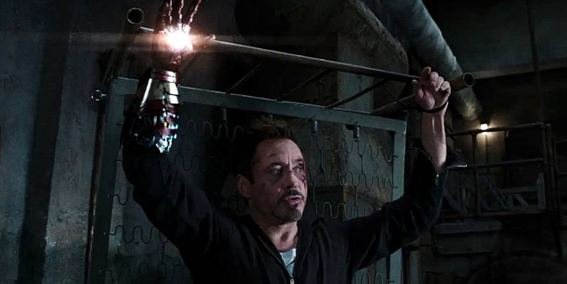 Tony Stark wields a single armor glove in Iron Man 3
