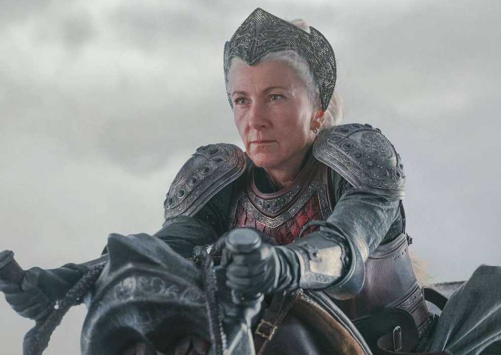 Rhaenys Targaryen riding a dragon in the Rook's Rest battle