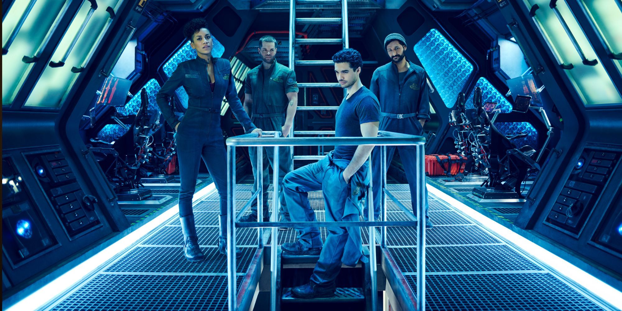 Personaggi in The Expanse all’interno di una nave spaziale