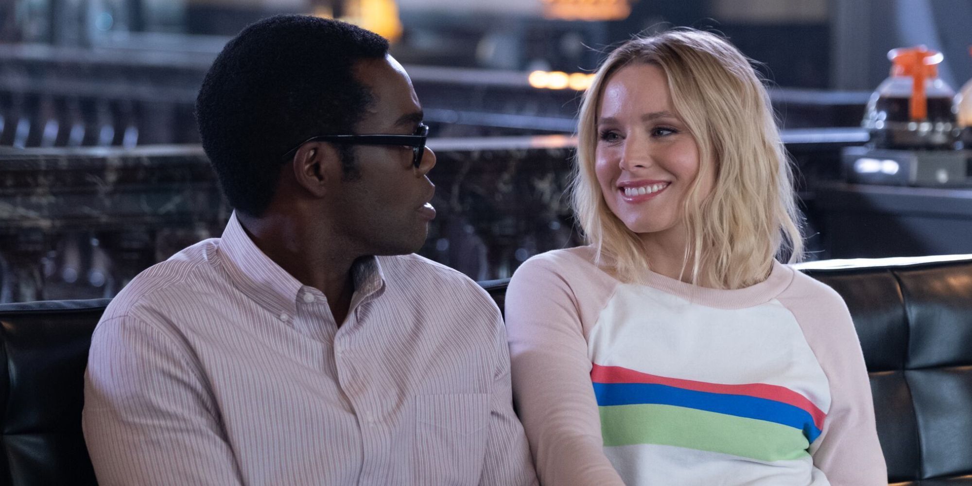 Eleanor sorride a Chidi in The Good Place