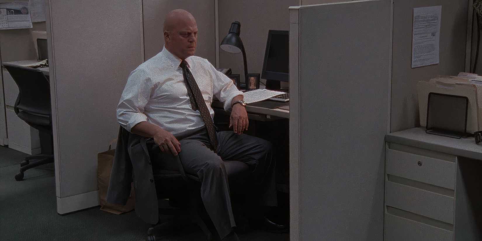Vic at his desk job int he final episode of The Shield