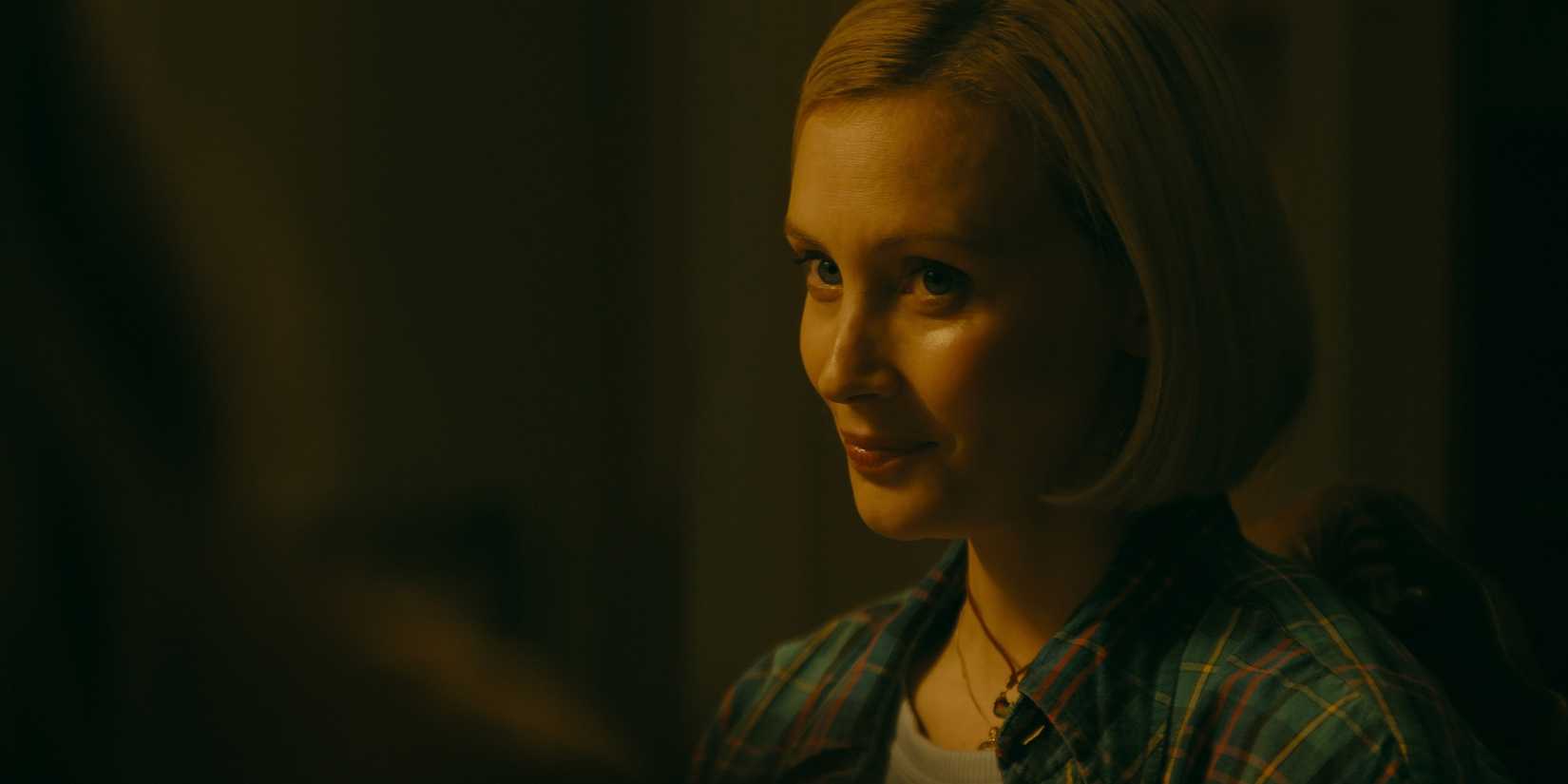 Sarah Gadon as Laura Redman in season 1 episode 2 of Wayward