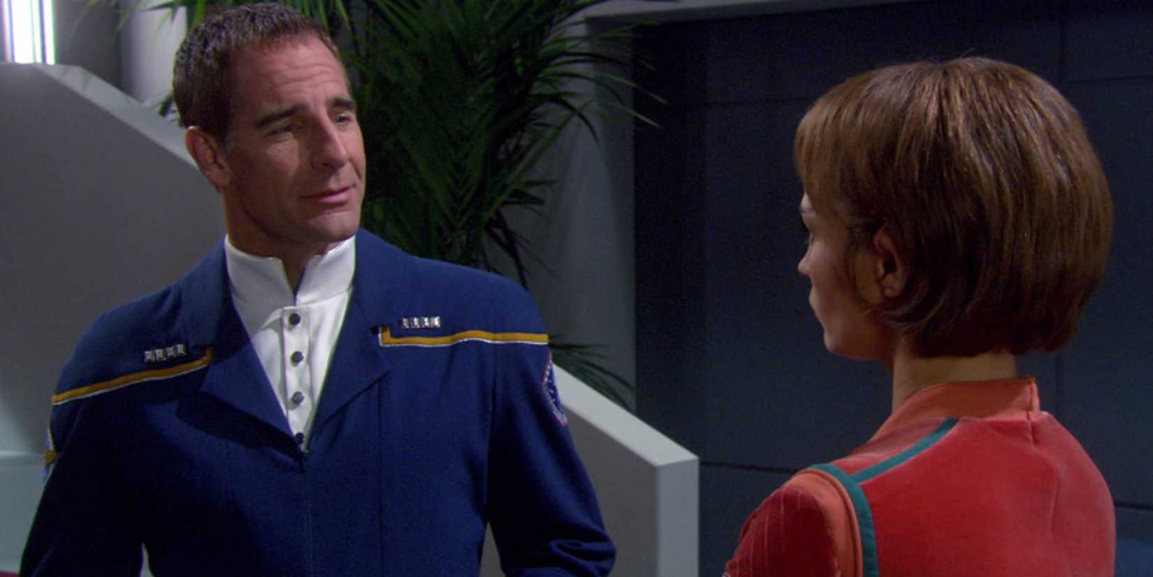 Captain Archer and T'Pol in Enterprise finale-1