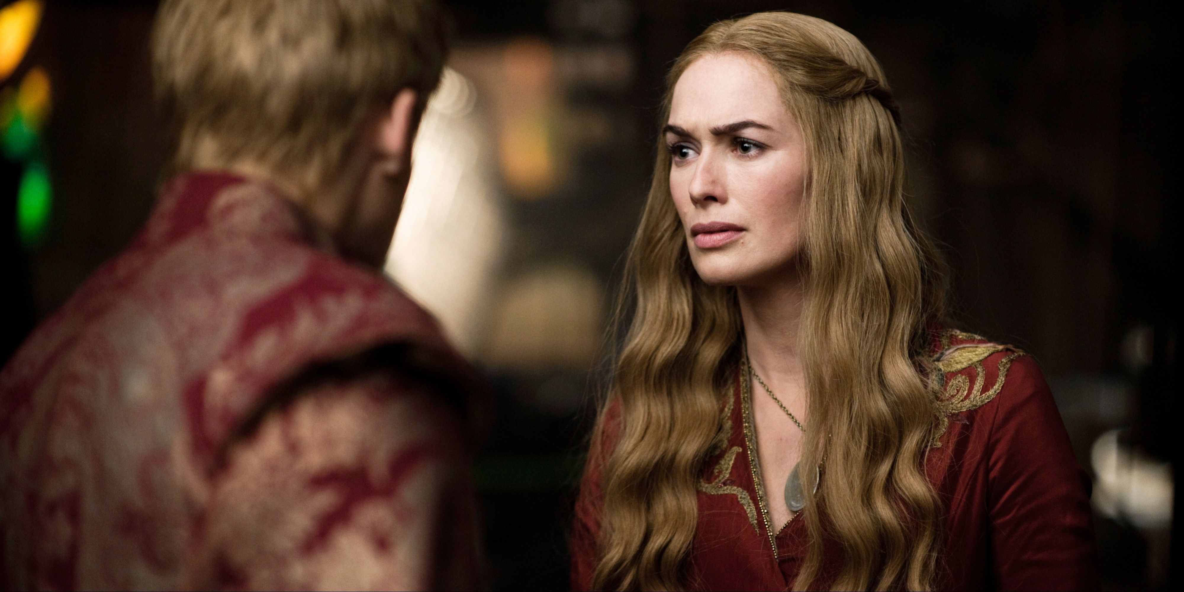 Zvezdnik 'Igre prestolov' Liam Cunningham se ponaša z naslovom 'nepo očka' zaradi video igre svojega sina, Lena Cunninghama, Lena Headey pa spregovori o prizoru sramotne hoje v 'Igri prestolov'