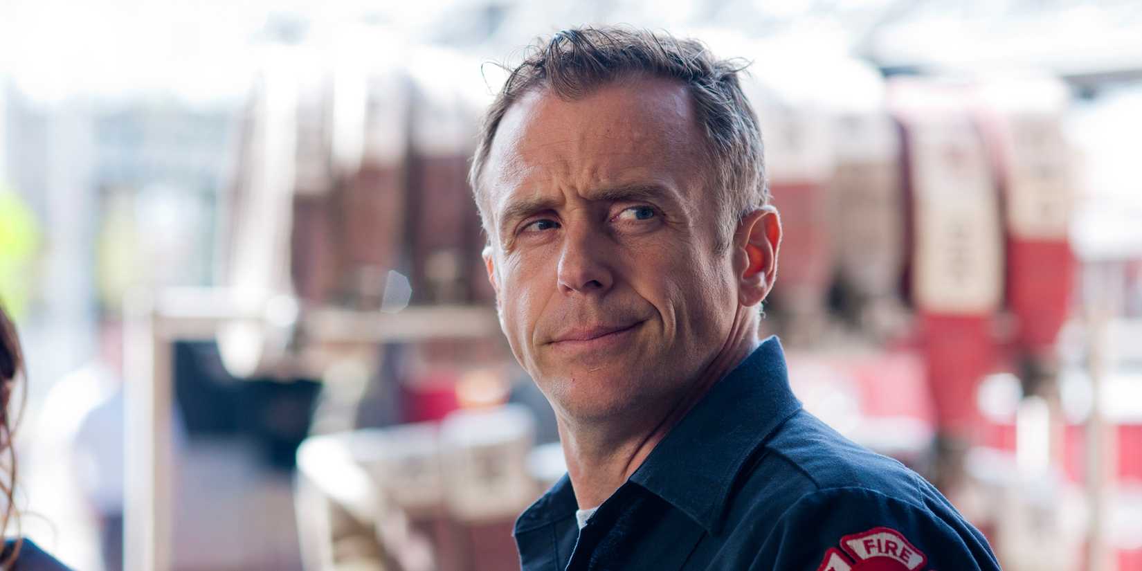 David Eigenberg as Chris Herrmann in the Chicago Fire pilot