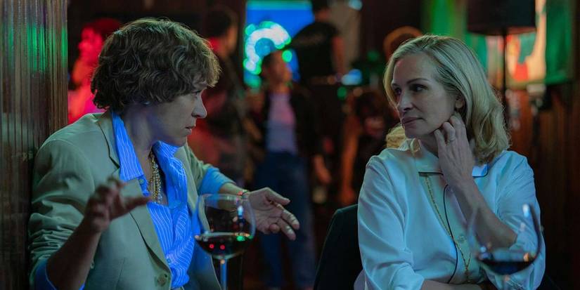 Chloe Sevigny and Julia Roberts in After The Hunt