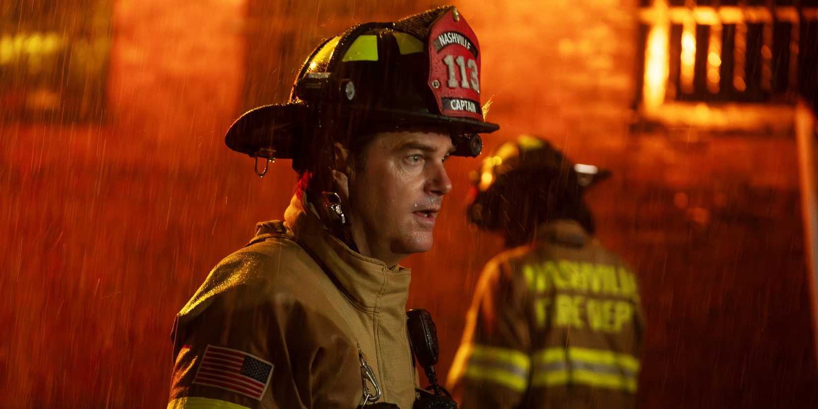 Chris O'Donnell as Don Hart in 9-1-1 Nashville season 1, episode 2