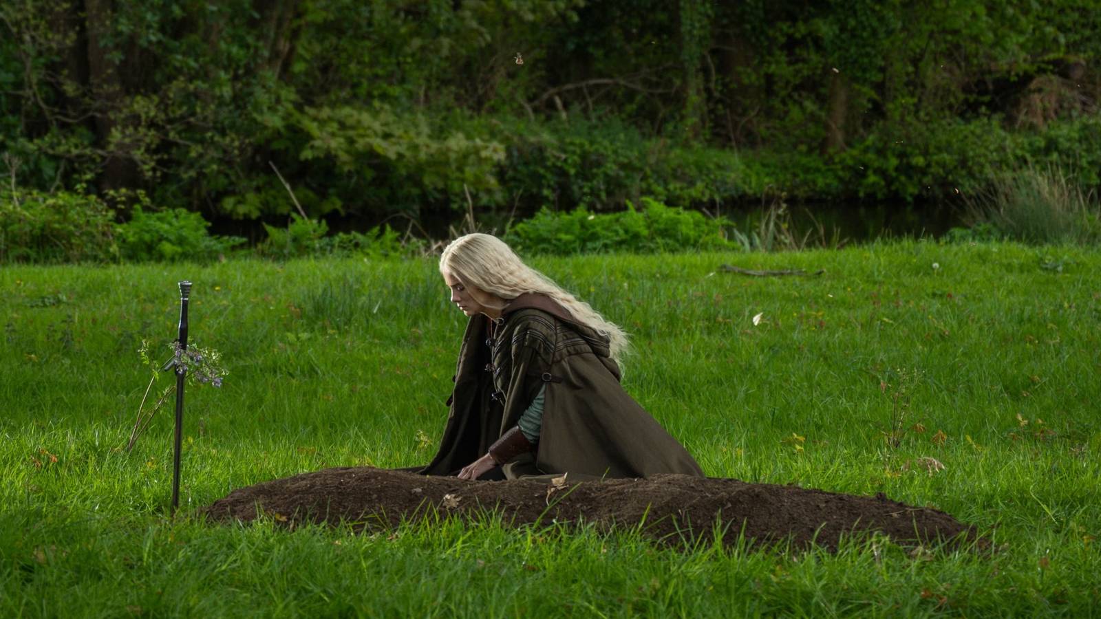 Ciri by a grave in The Witcher