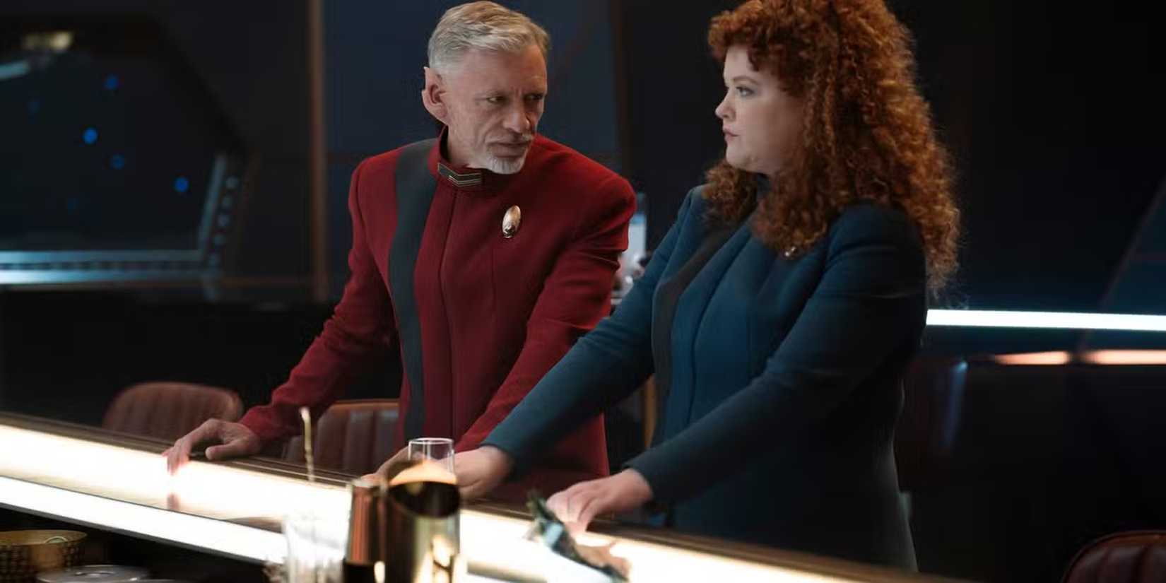 Commander Rayner and Tilly in Star Trek Discovery
