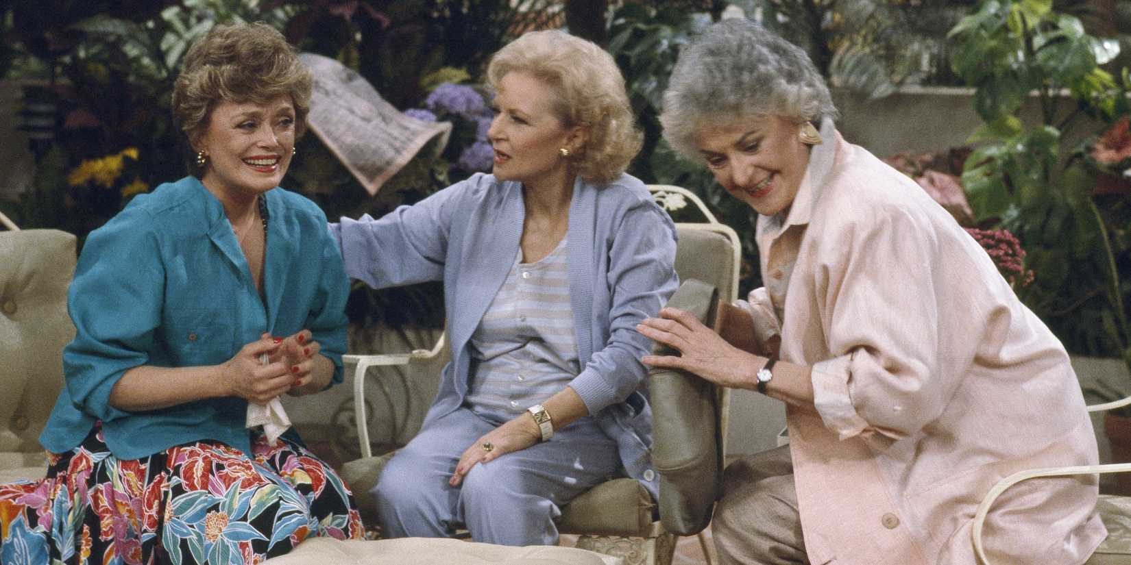 Dorothy Rose e Blanche rindo em The Golden Girls