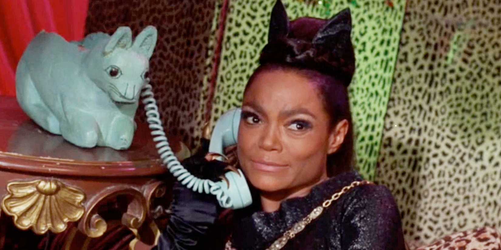 Eartha Kitt como Mulher-Gato na série Batman dos anos 60
