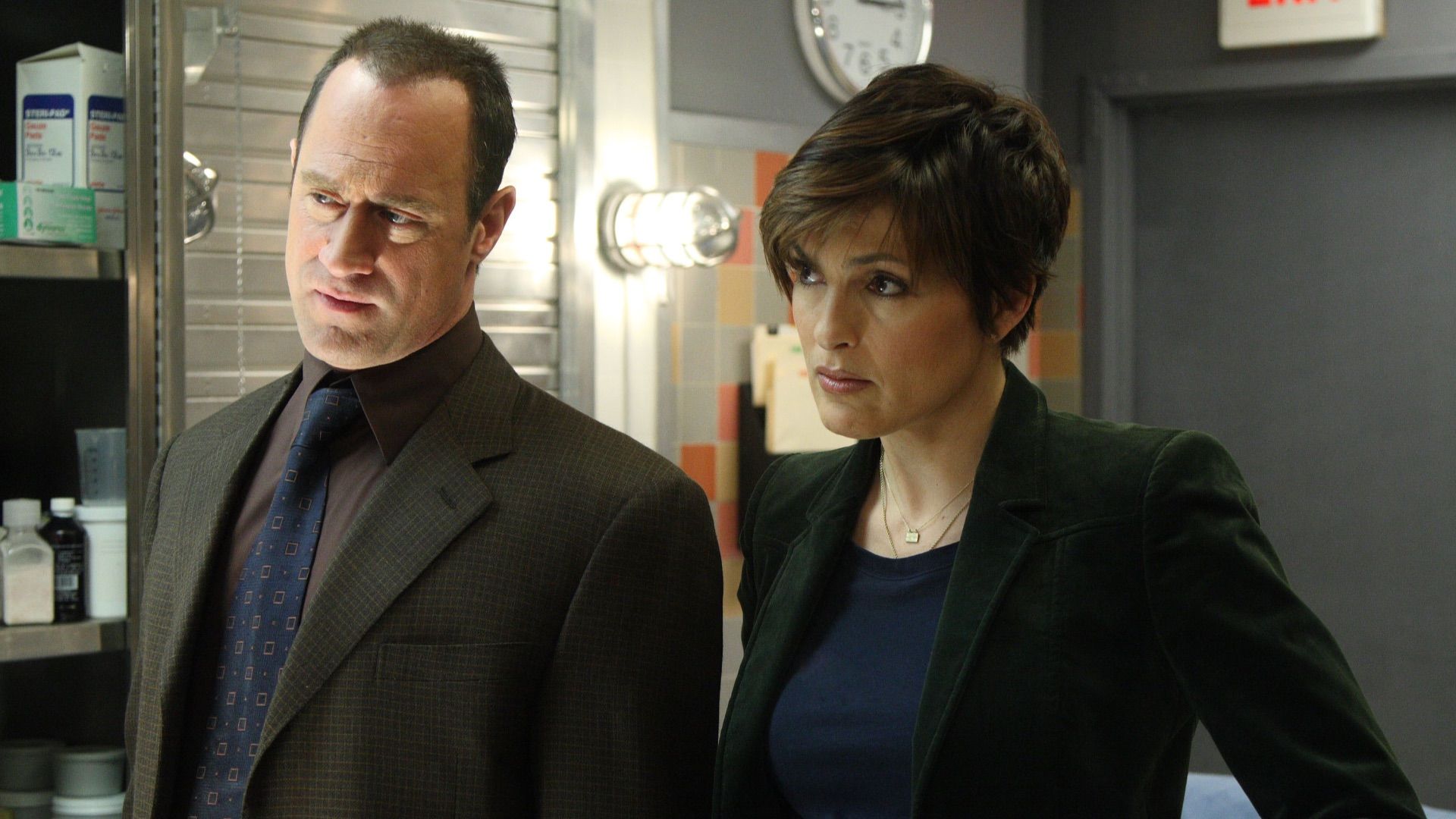 Mariska Hargitay Confirms A Benson & Stabler Kiss Scene Was Filmed