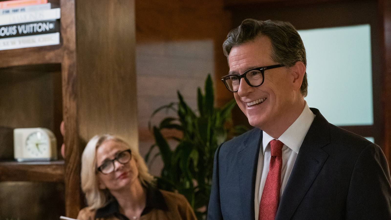 Amy Sedaris as Laurel and Stephen Colbert as Scotty Bristol in the Elsbeth season 3 premiere