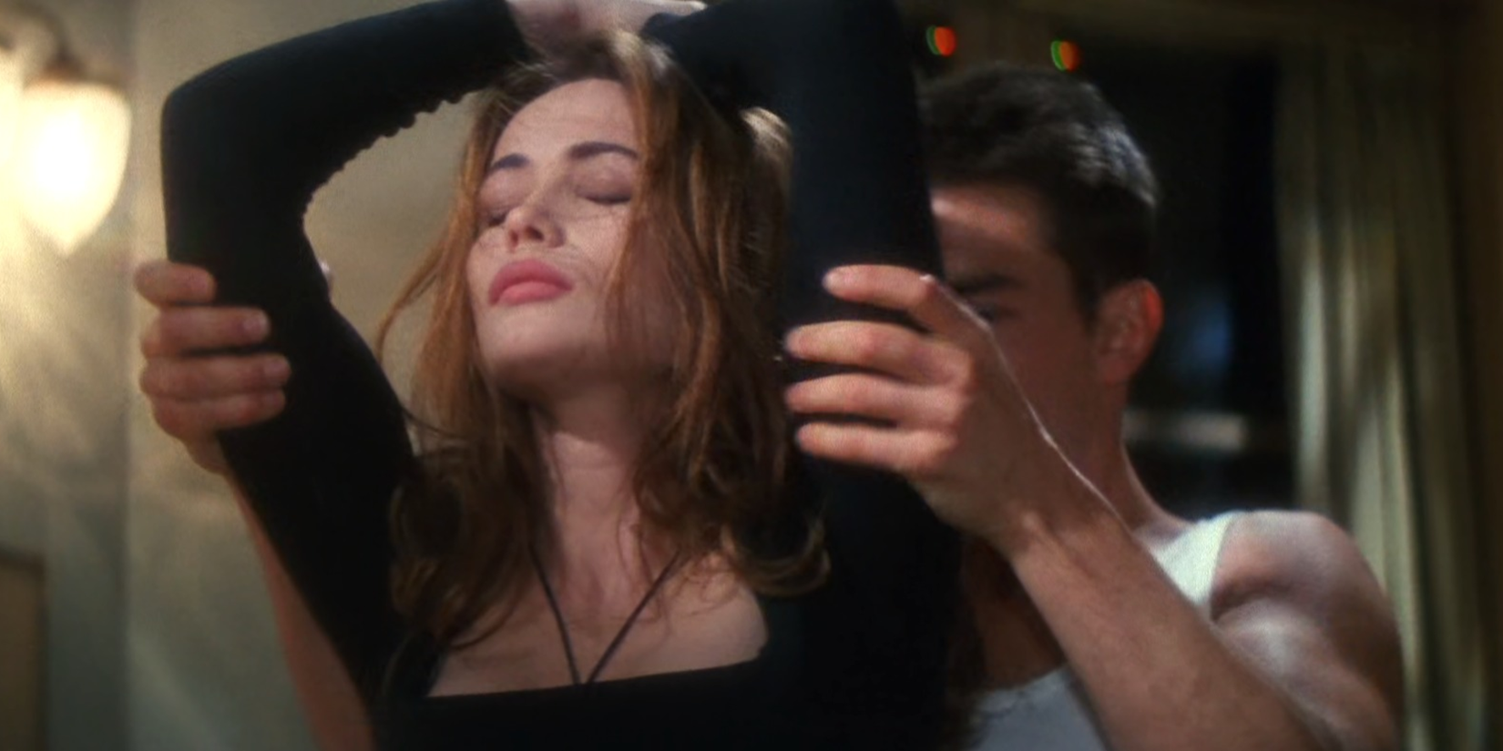 Ethan searches Claire in Mission: Impossible