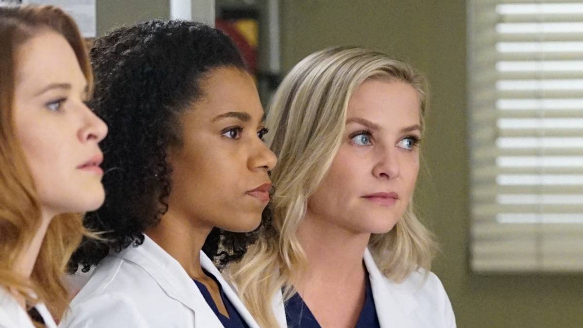 Grey's Anatomy's Sarah Drew (April Kepner), Kelly McCreary (Maggie Pierce), and Jessica Capshaw (Arizona Robbins) Looking Serious