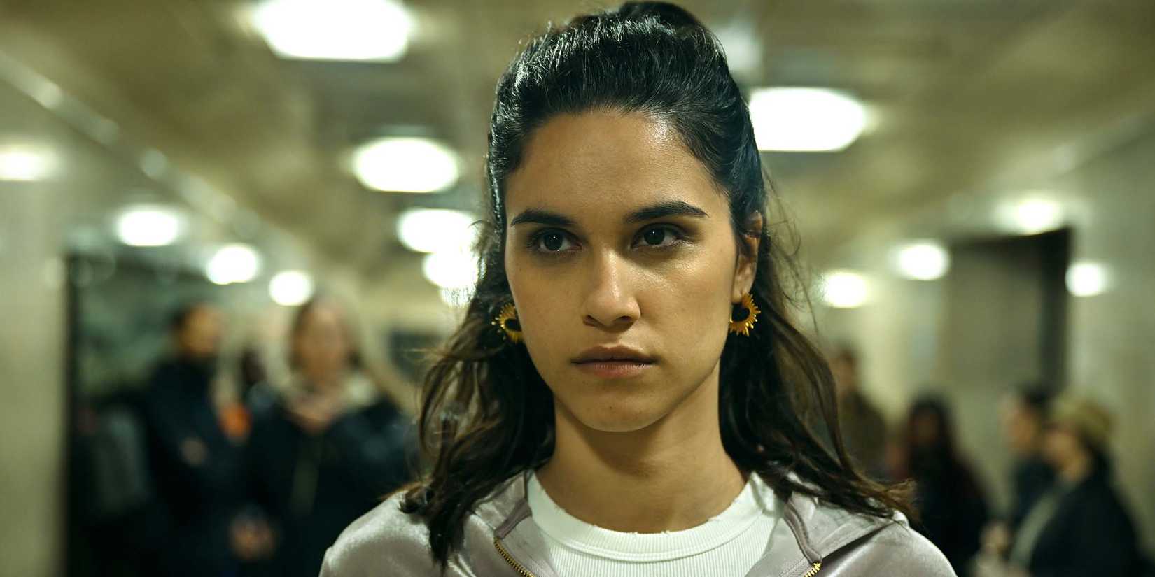 Hiba Bennani's Tara looking intensely at someone in Slow Horses season 5