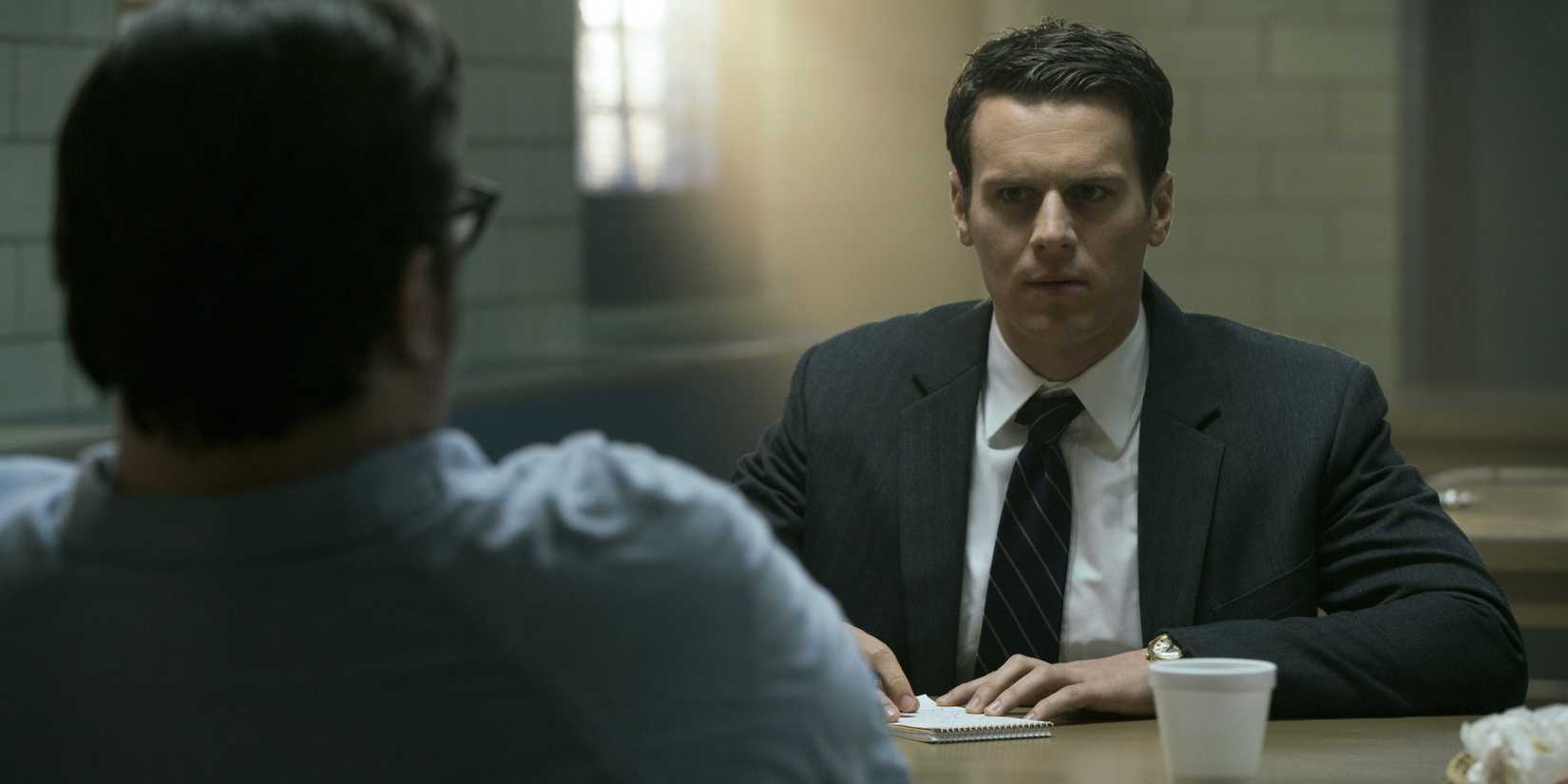 Holden Ford Interviewing Someone In Mindhunter