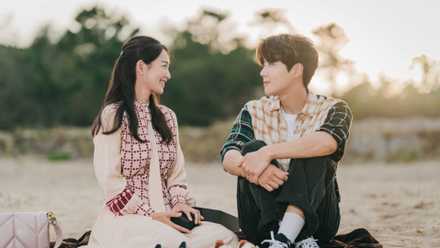 Shin Min-a and Kim Seon-ho in Hometown Cha-Cha-Cha