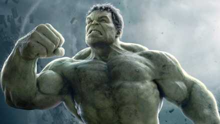 Hulk clenching his fist in Age of Ultron