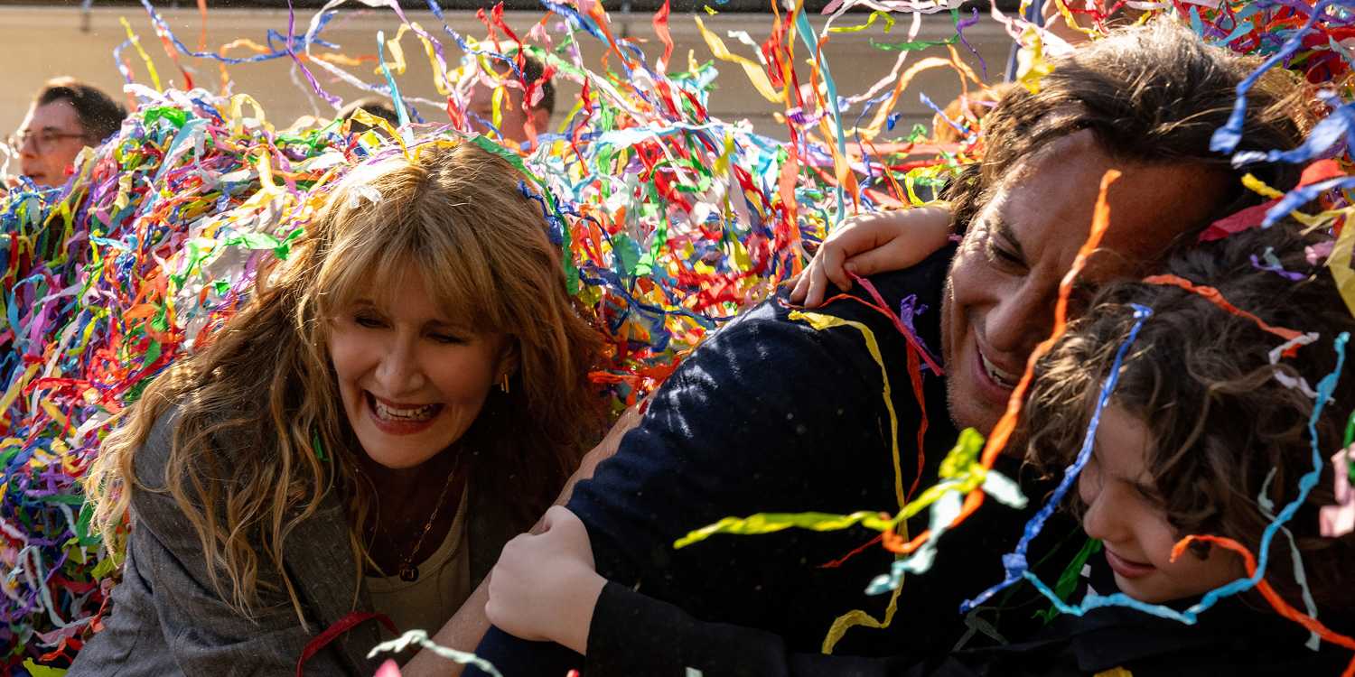 Will Arnett e Laura Dern em cena de Is This Thing On?