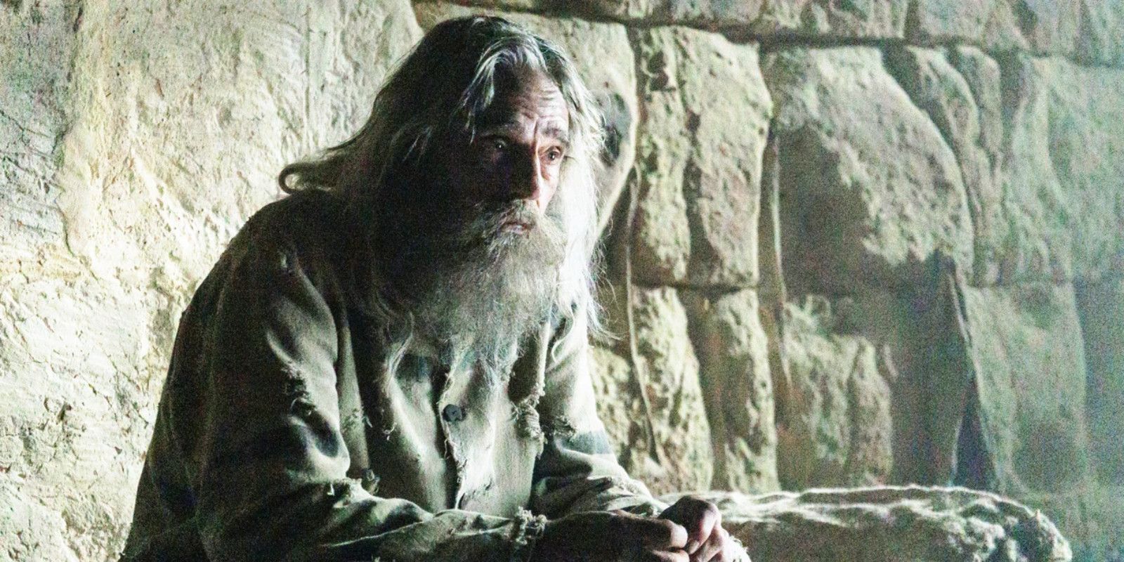 Jeremy Irons como Abbé Faria na série O Conde de Monte Cristo da PBS Masterpiece