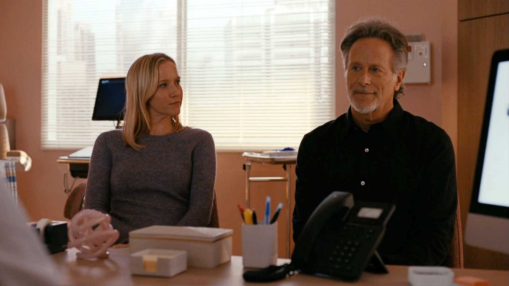 Jessy Schram as Hannah Asher and Steven Weber as Dean Archer in Chicago Med season 11, episode 5