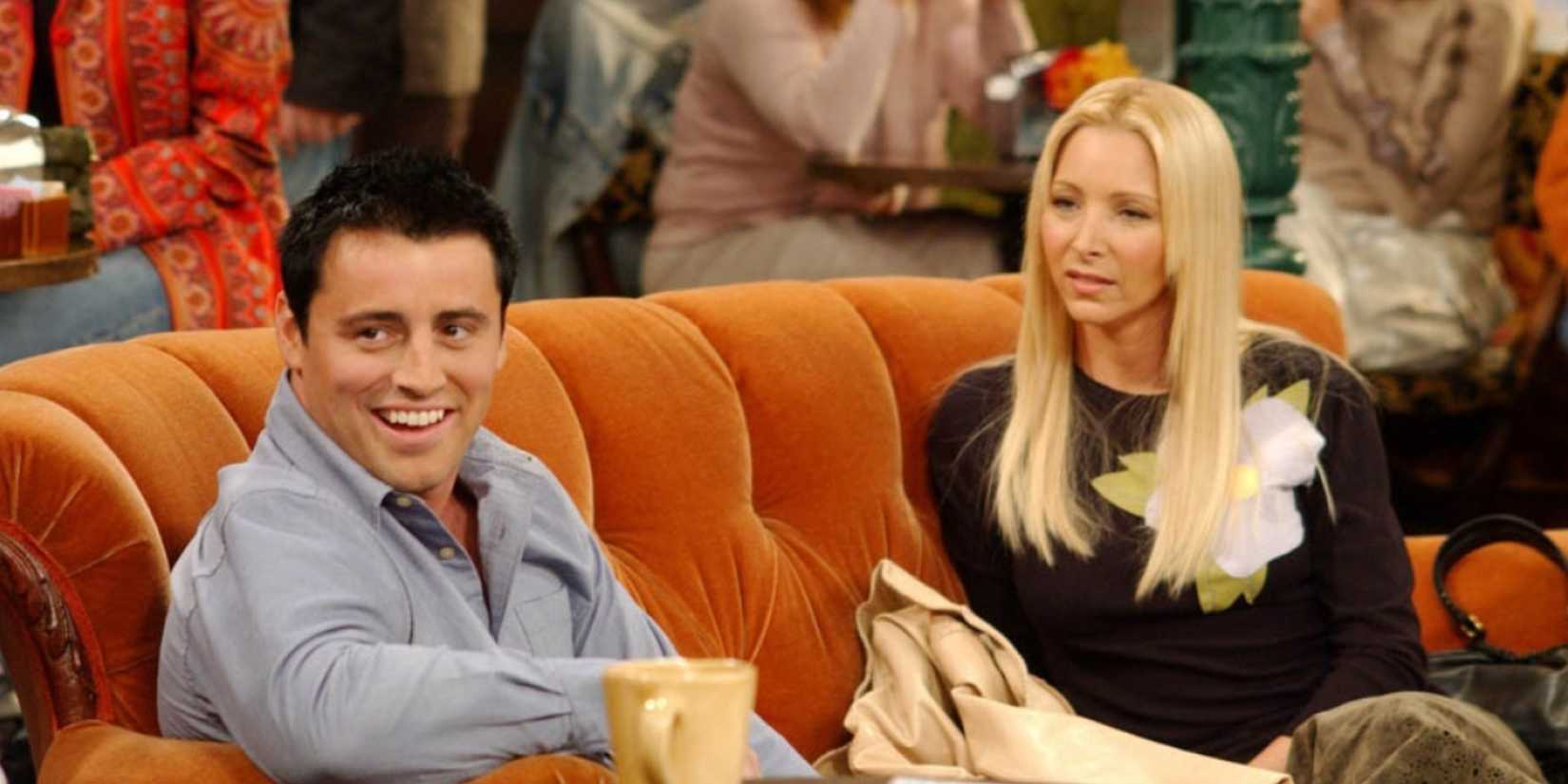 Joey Tribbiani (Matt LeBlanc) e Phoebe Buffay em Friends