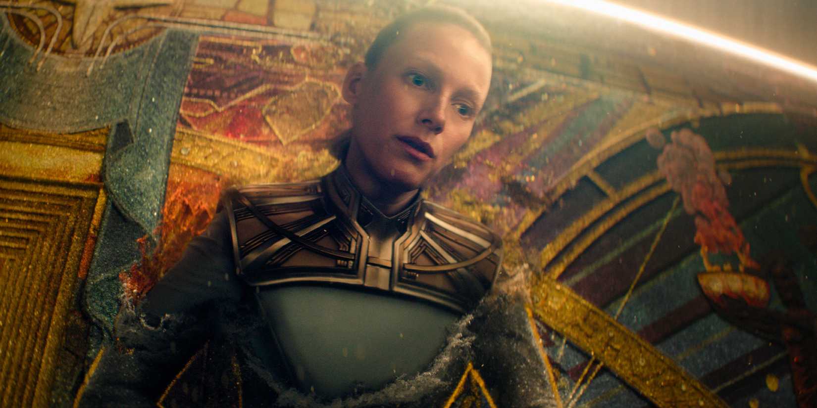 Laura Birn como Demerzel em Foundation temporada 3