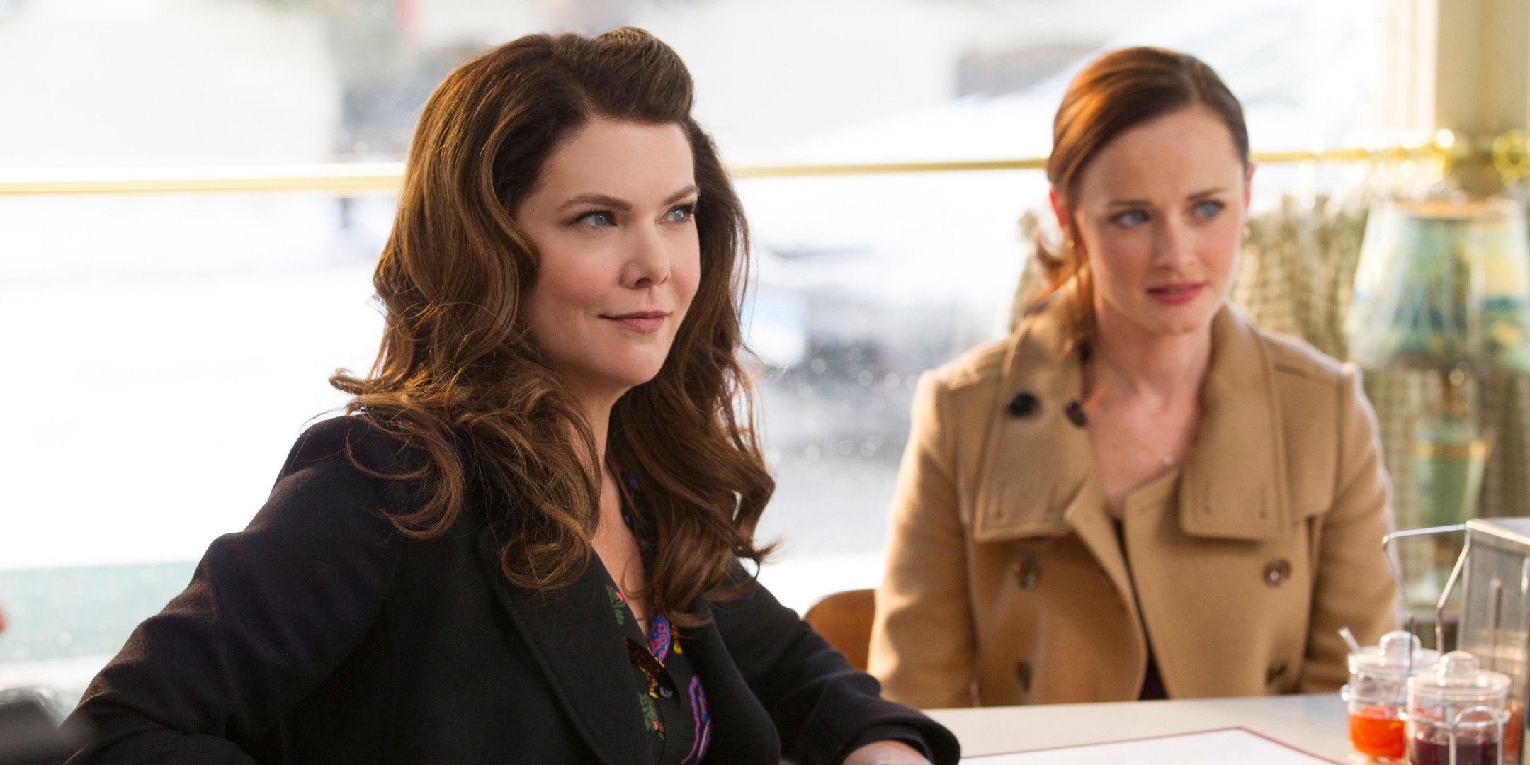 Lauren Graham brani kontroverzni konec nadaljevanke "Gilmore Girls: Leto v življenju" in govori o svoji zapuščini