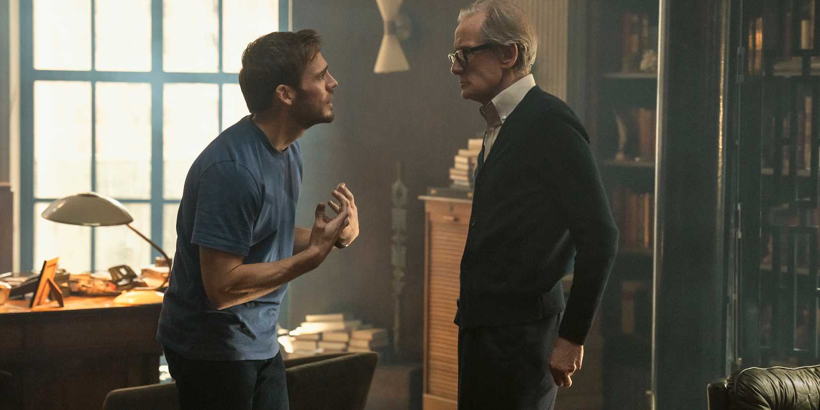 Laz implorando com o Dr. Lazarus em Lazarus