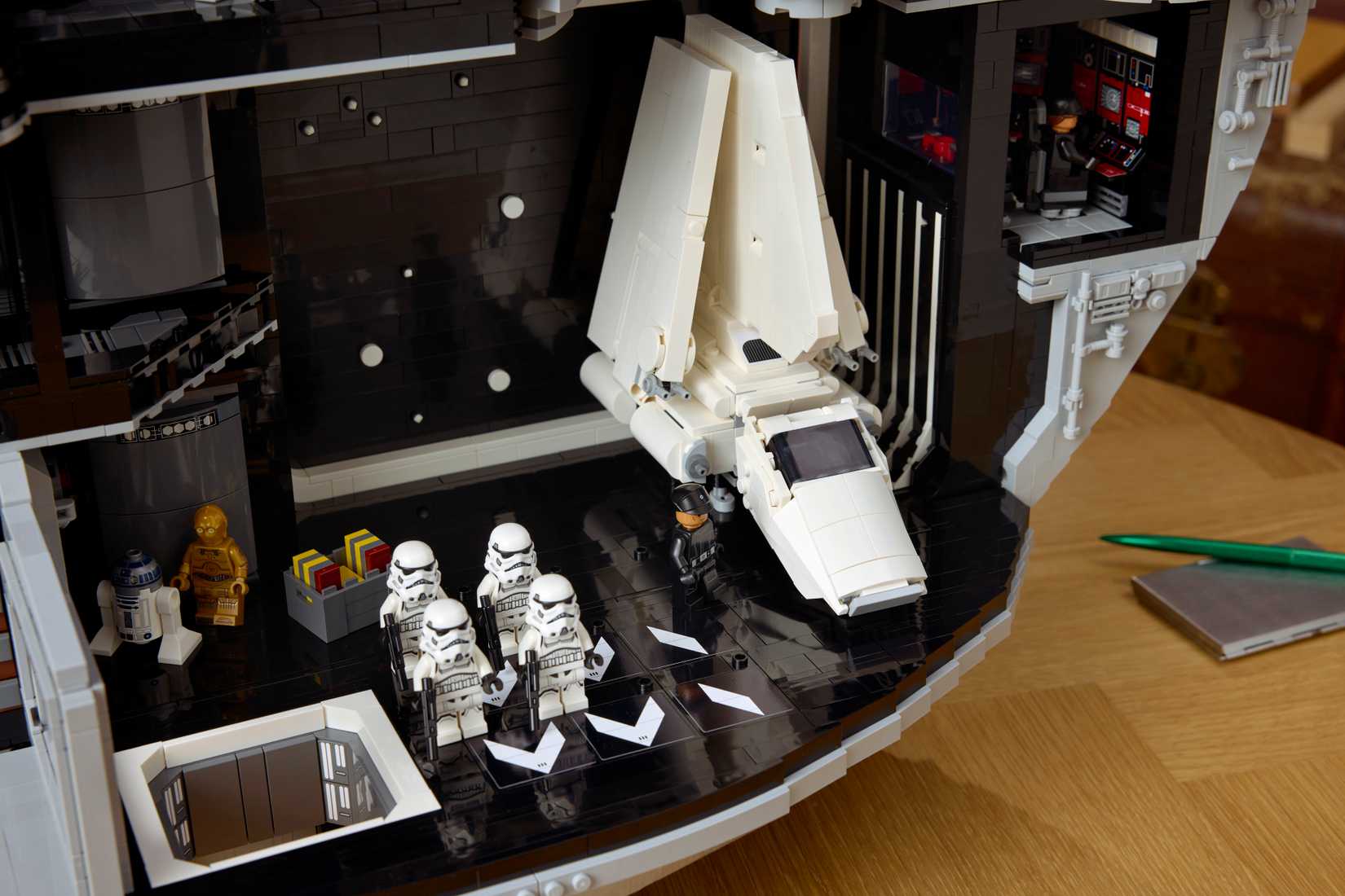 LEGO UCS Death Star 75419 Hangar and Shuttle