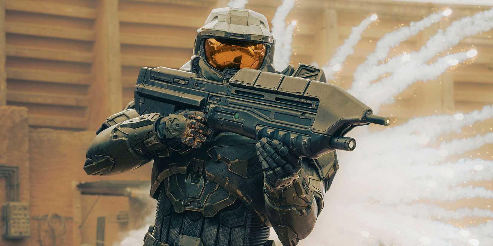 master chief in the heat of battle in the halo tv show