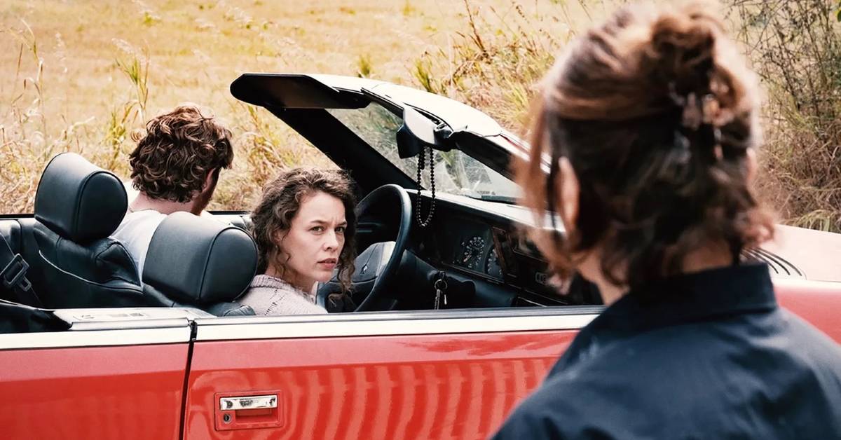 screenrant.com - Gregory Nussen - Miroirs No. 3 Review: Christian Petzold's Latest Is A Light Meditation On Doubling & Desire