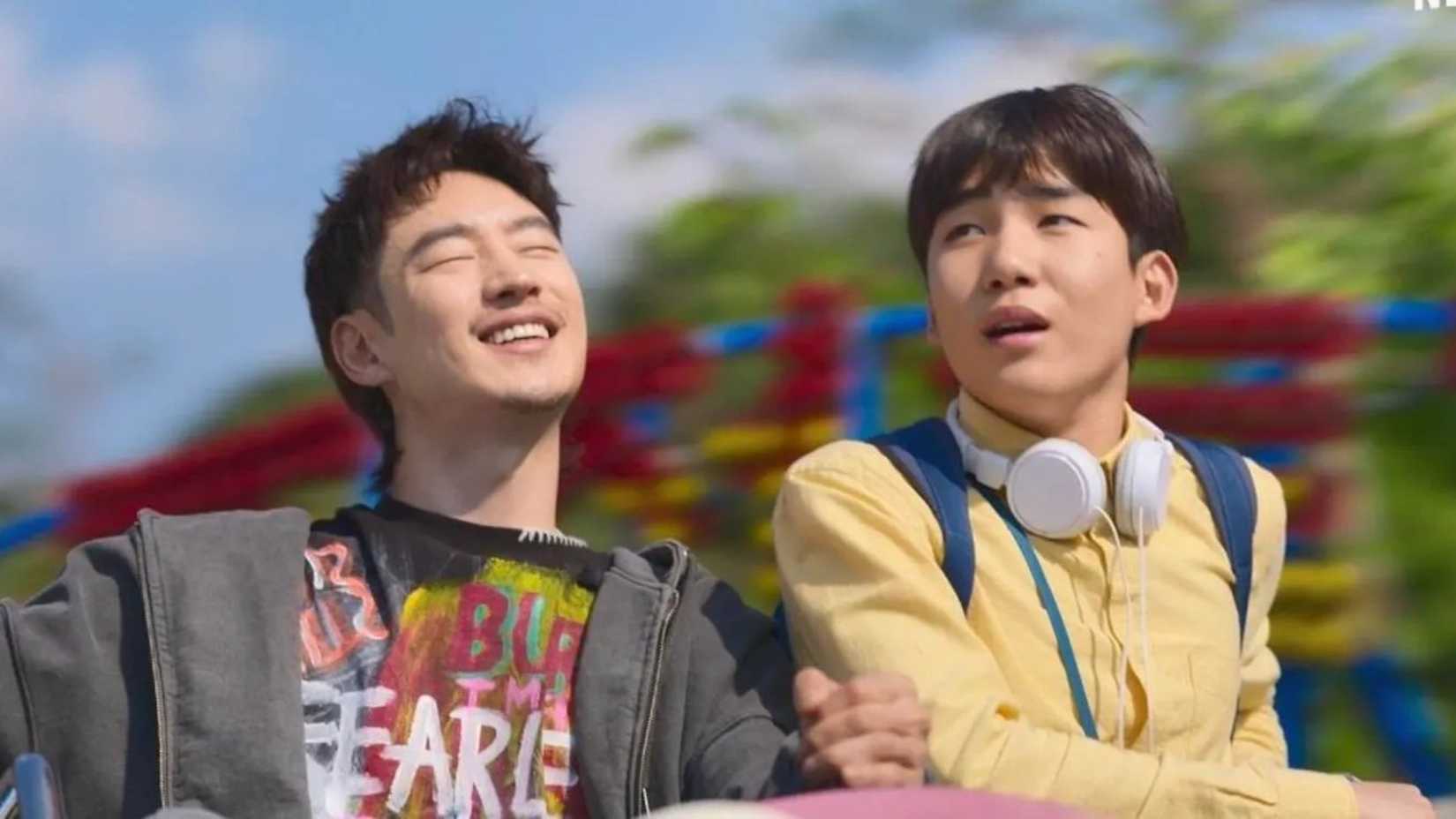 Lee Je-hoon como Cho Sang-gu e Tang Jun-sang como Han Geu-ru em Move to Heaven.