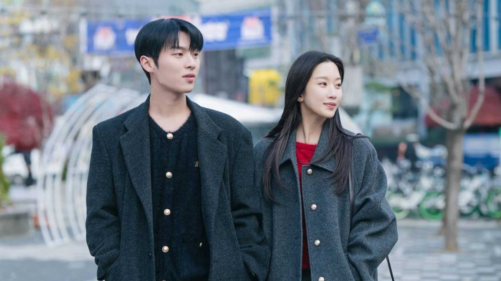 Ban Ju-yeon and Baek Su-jeong in My Dearest Nemesis